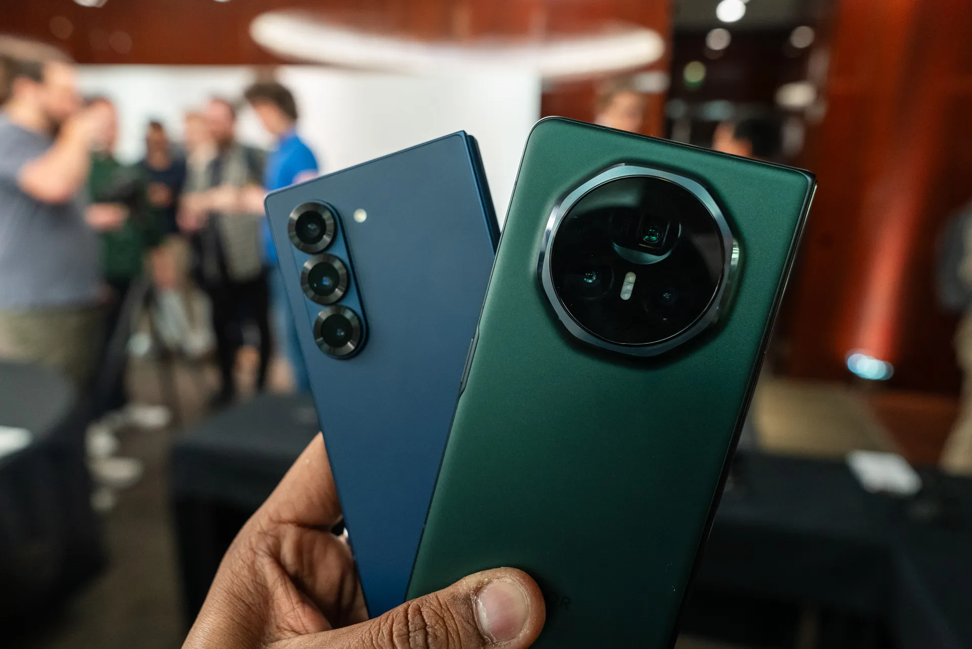 Honor Magic V3 vs Galaxy Z Fold 6 – Which is the Better Choice?