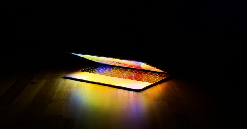 Meta’s Muse Glimmer Puts a 30B AI Agent on Your Laptop, No Cloud Needed