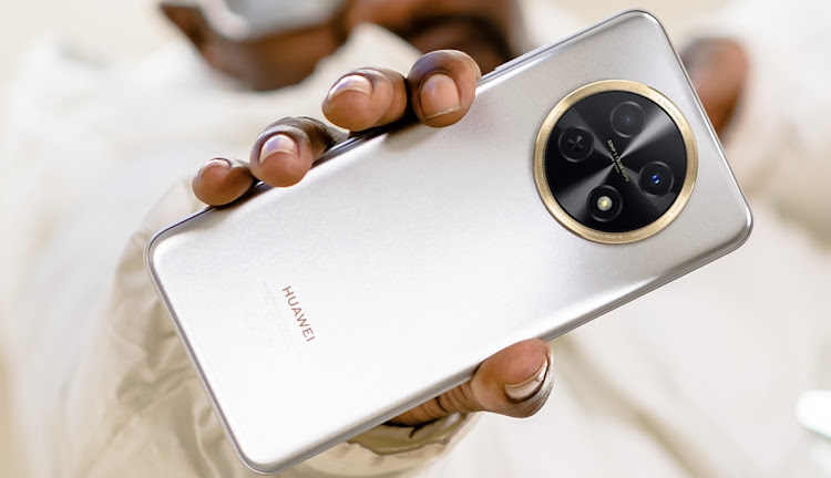 Huawei nova 13i: Innovation Meets Style