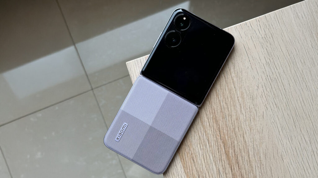 Xiaomi Mix Flip 2